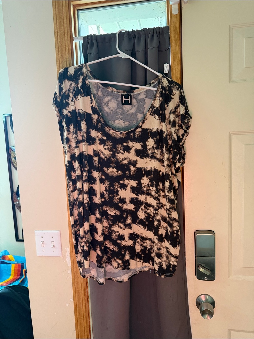 H by Bordeaux Black & Cream Tie-Dye Scoop Neck Short Sleeve Top